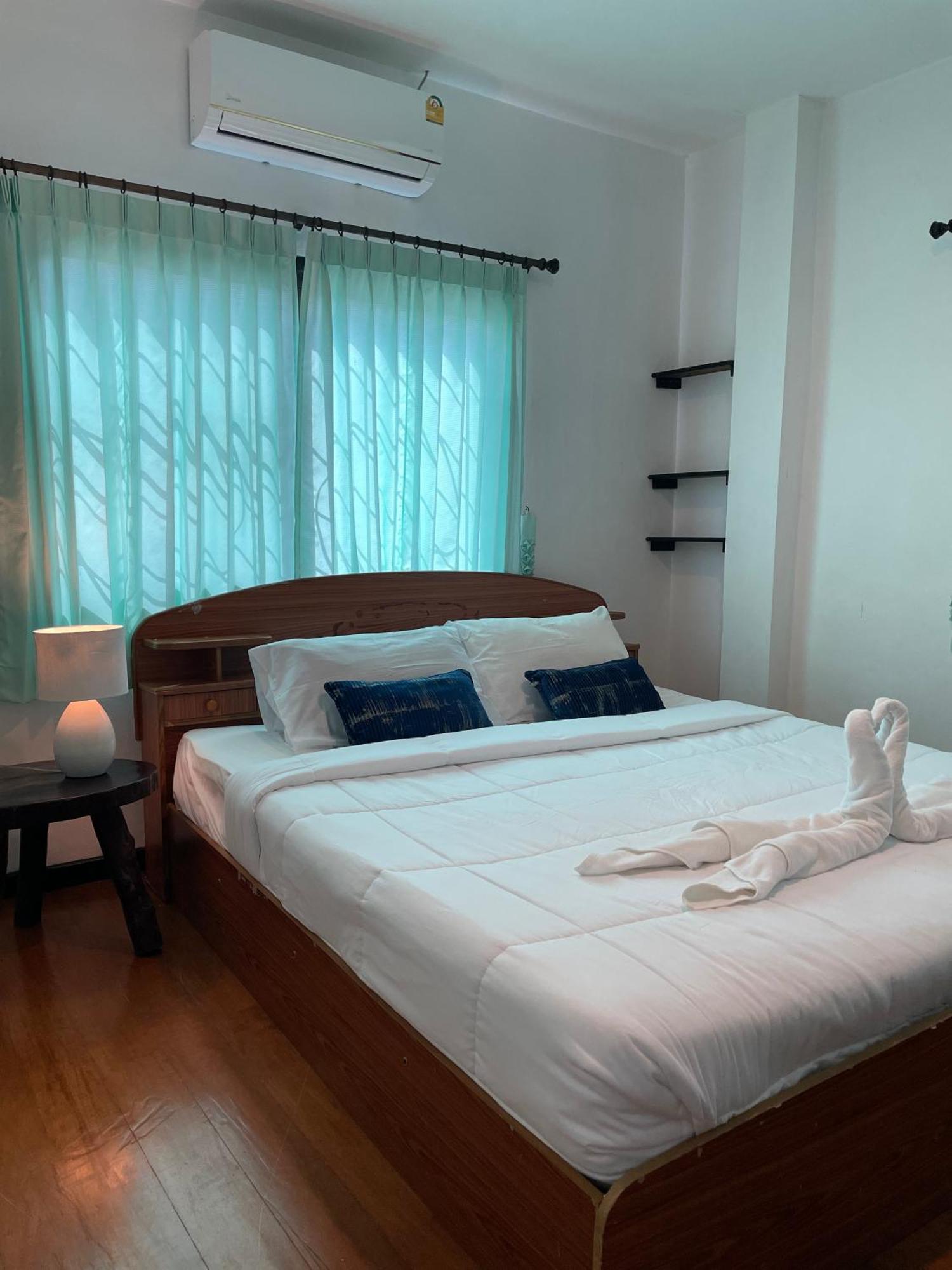Sunrise Beach Villa Сурат-Тхані Номер фото