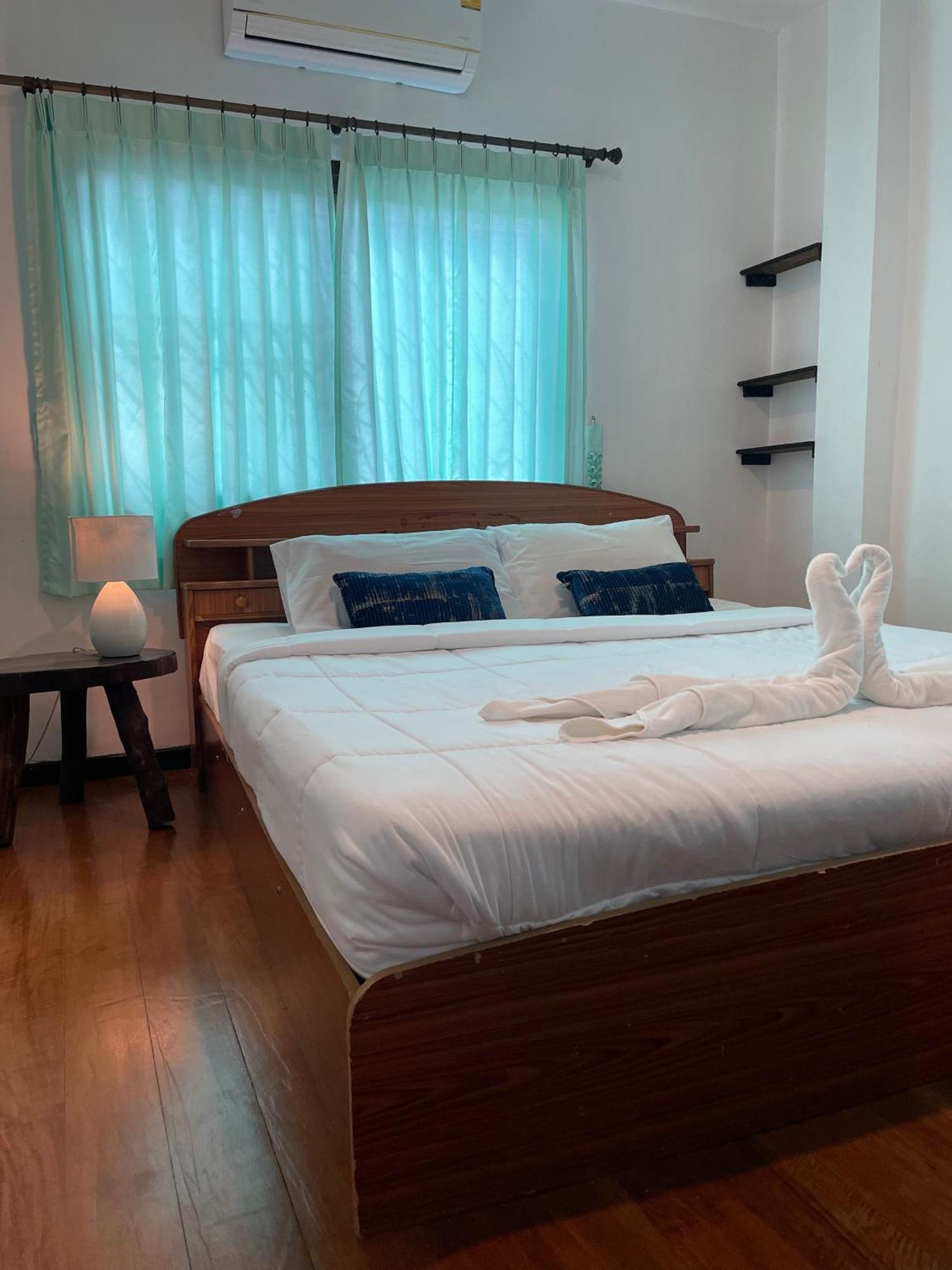 Sunrise Beach Villa Сурат-Тхані Номер фото